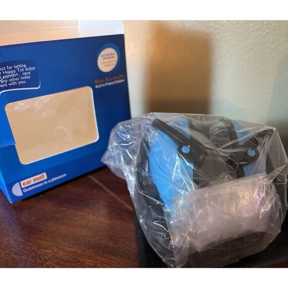 NEW Muffy Infant Child Hearing Protection Travel Ear Muffs & Bag Mini Earmuffs - Picture 6 of 11